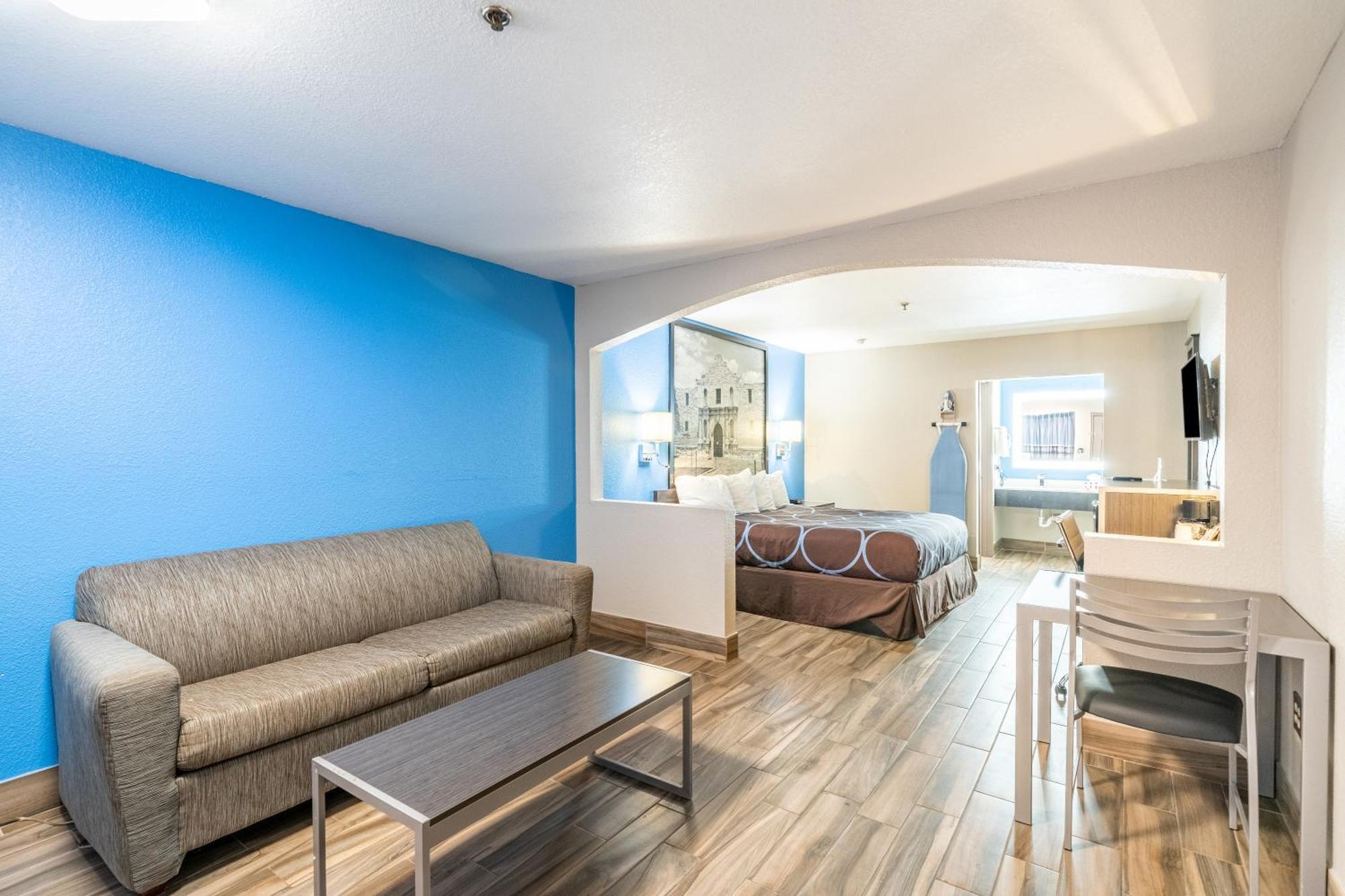 Super 8 By Wyndham San Antonio/Riverwalk Area Buitenkant foto